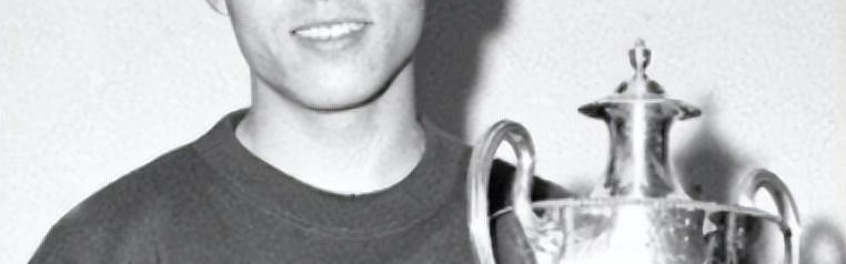 2026世界杯-他是世界冠军，四人帮垮台后入狱4年，墓碑上一句话引人瞩目